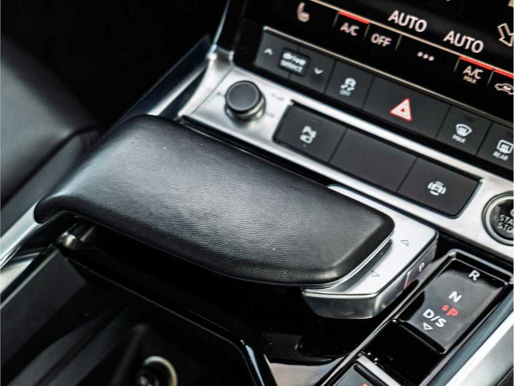 Audi E-tron Technik 50 Quattro 230,00 Kw Silver #35