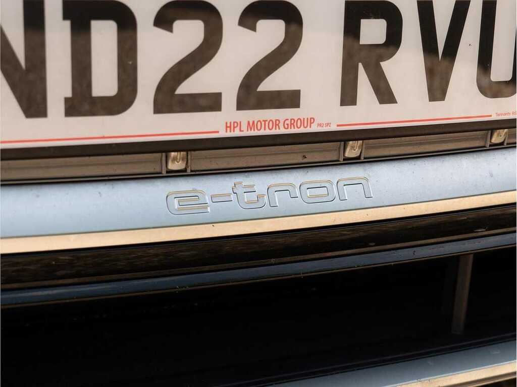 Audi E-tron Technik 50 Quattro 230,00 Kw Silver #9