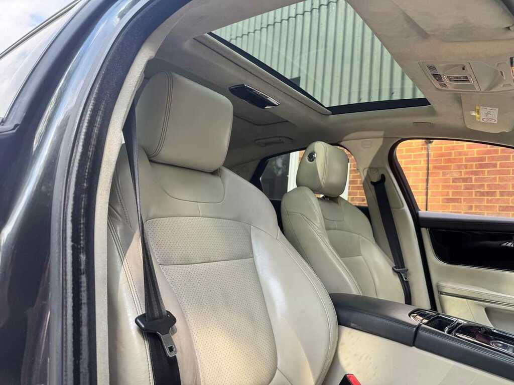 Jaguar XJ Portfolio Grey #3