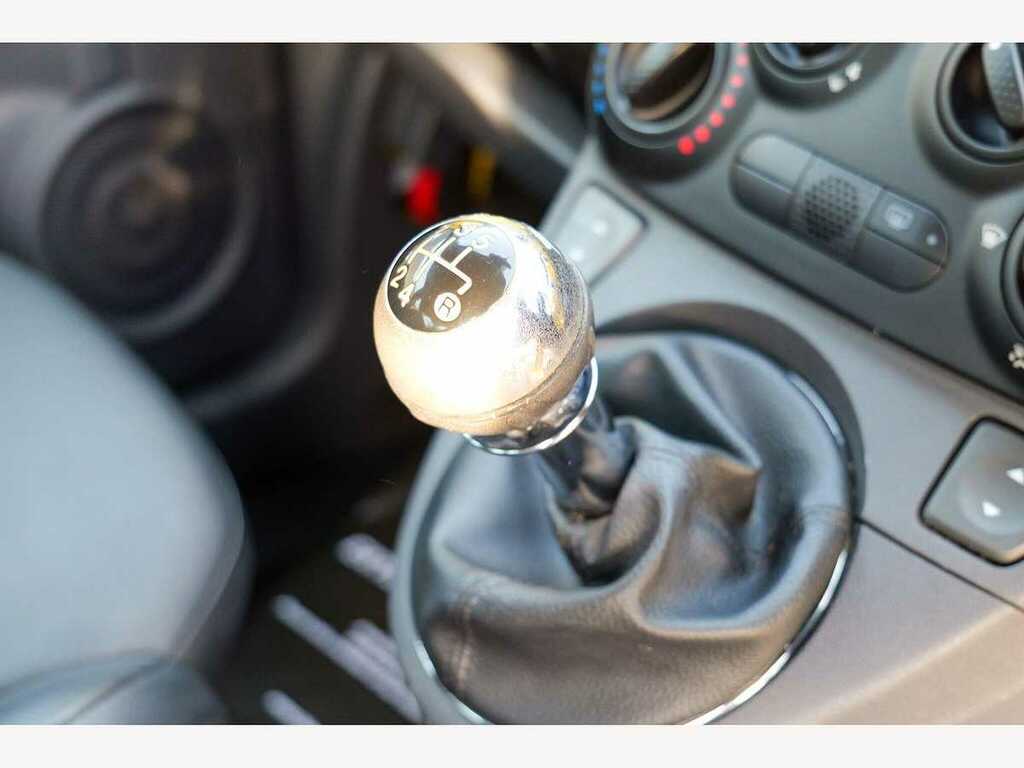 Fiat 500 Pop White #11