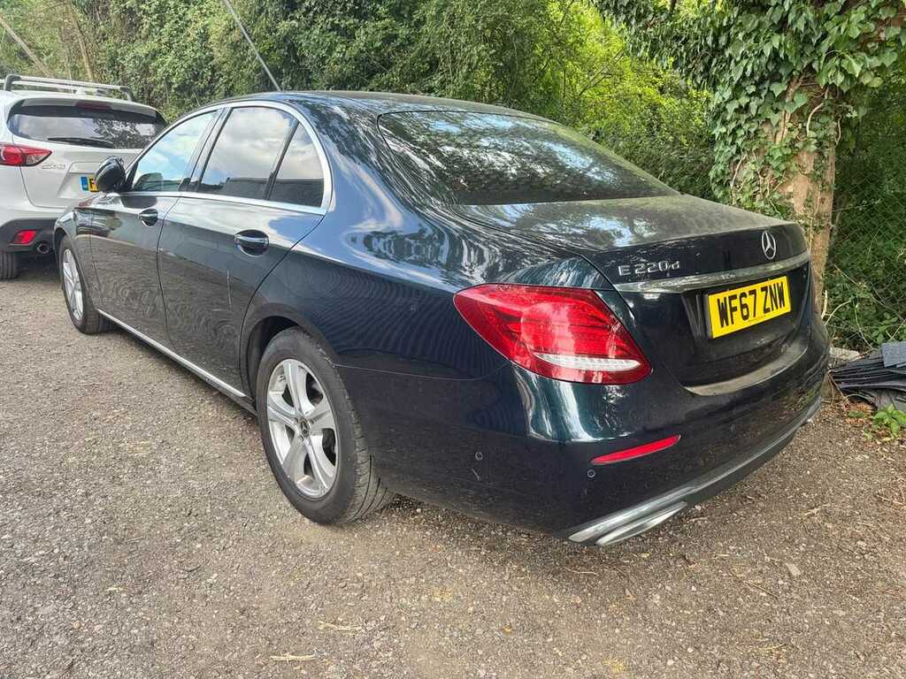 Mercedes-Benz E Class Se Green #4
