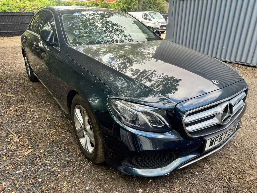 Mercedes-Benz E Class Se Green #2