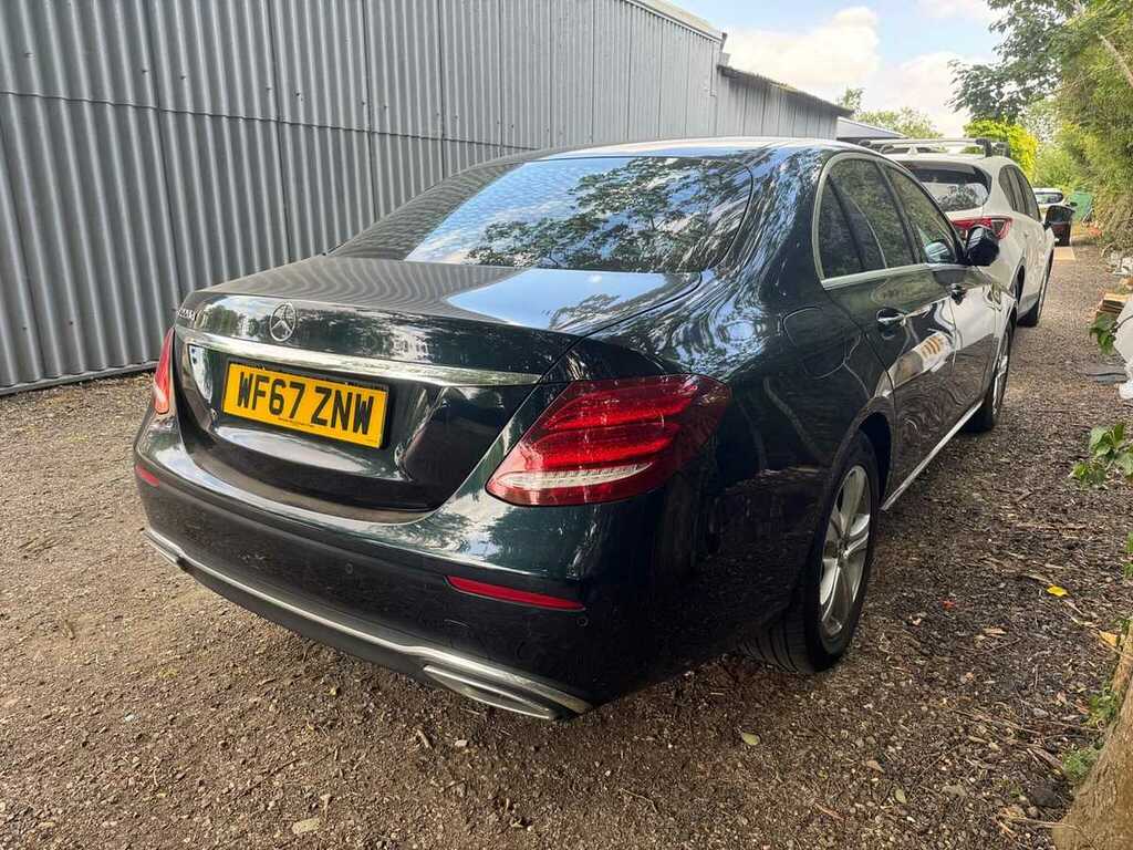 Mercedes-Benz E Class Se Green #3