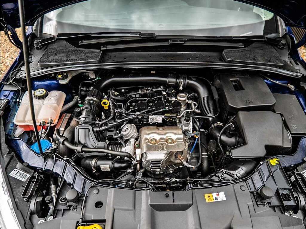 Ford Focus Titanium X Blue #6