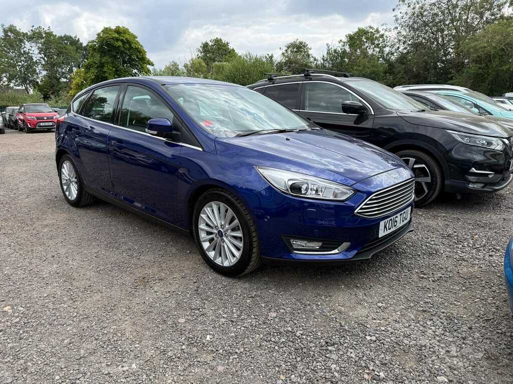Ford Focus Titanium X Blue