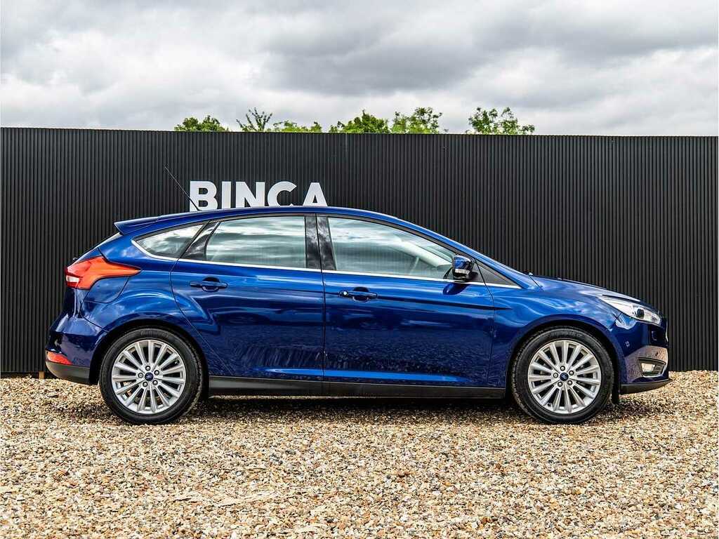 Ford Focus Titanium X Blue #5