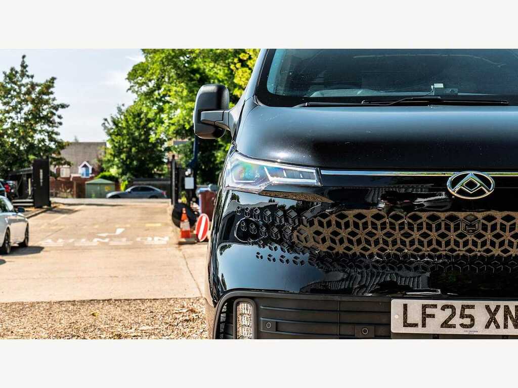 Maxus Deliver 7 Mpv Black #3