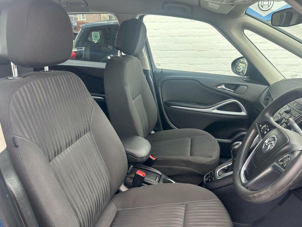 Vauxhall Zafira Tourer Tourer 2.0 Se Cdti 128 Bhp White #9