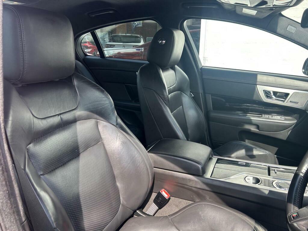 Jaguar XF 3.0D V6 R-sport Euro 5 Ss White #11