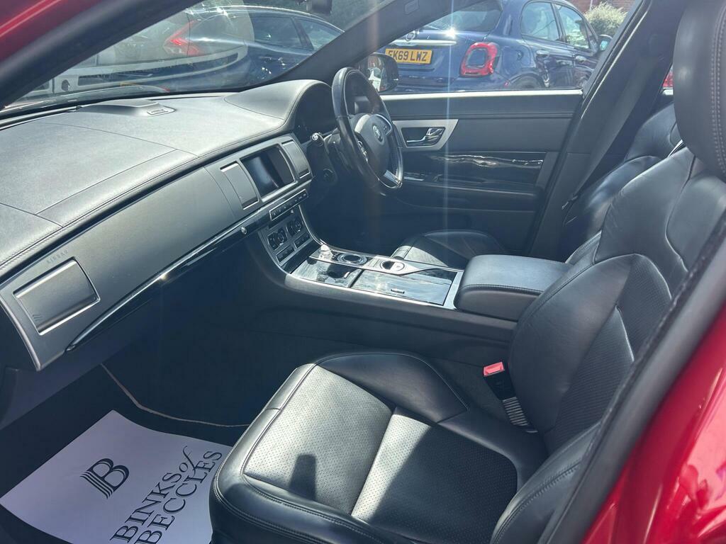 Jaguar XF 3.0D V6 R-sport Euro 5 Ss White #28