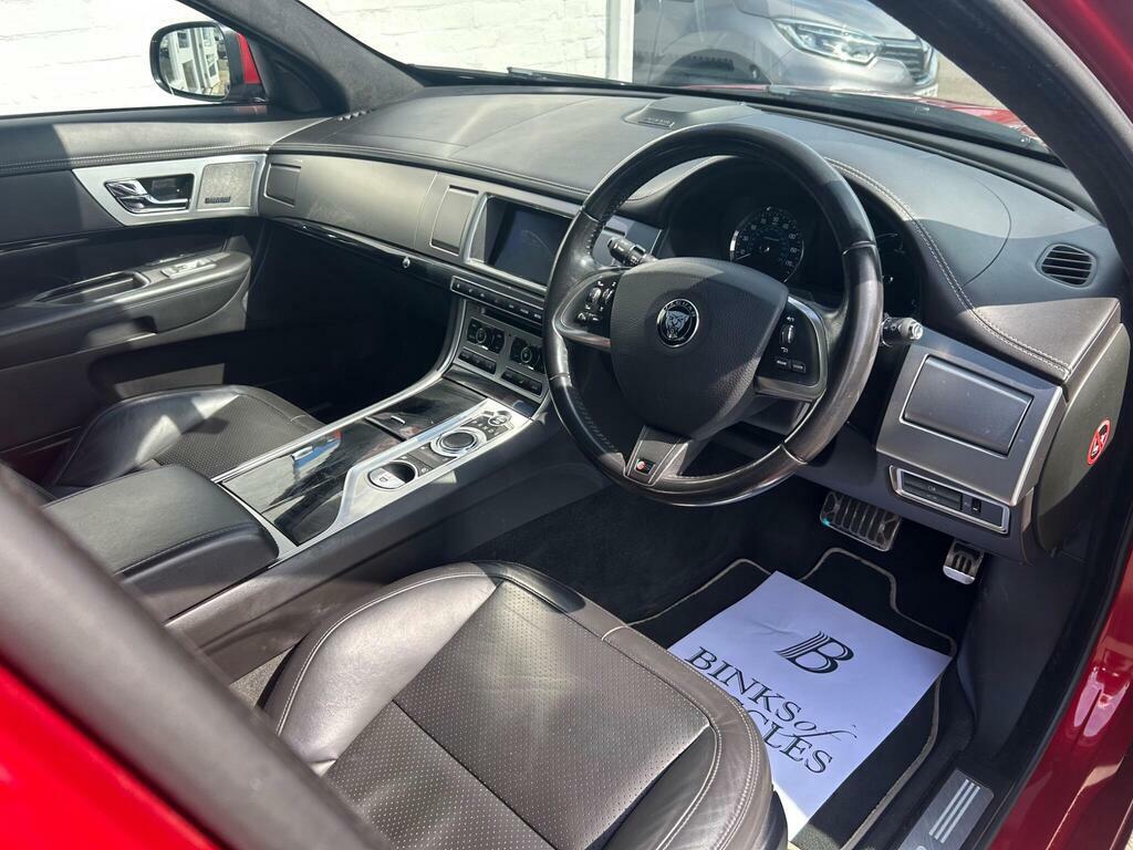 Jaguar XF 3.0D S V6 Portfolio Euro 5 S S Red #3