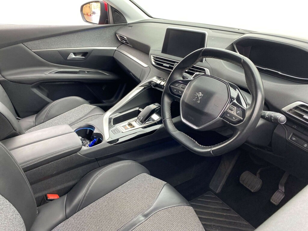 Peugeot 3008 1.5 Bluehdi Allure Red #5