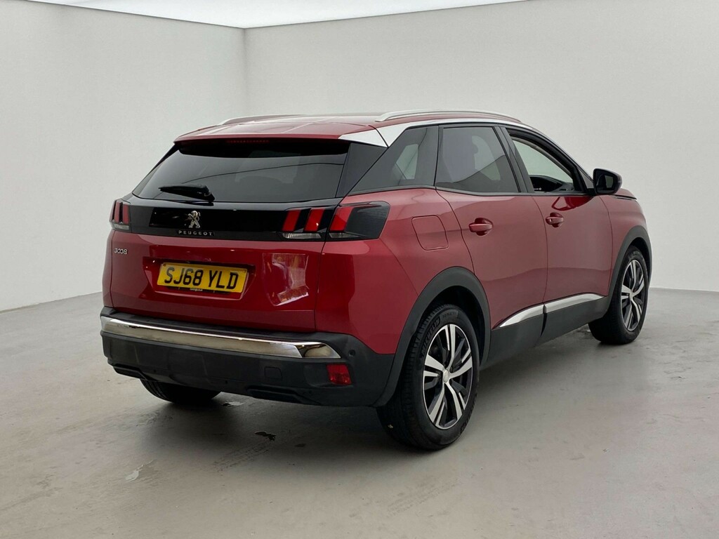 Peugeot 3008 1.5 Bluehdi Allure Red #3