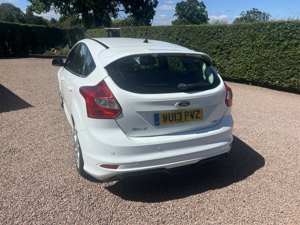 Ford Focus 1.6 Tdci Zetec S 2013 White #5
