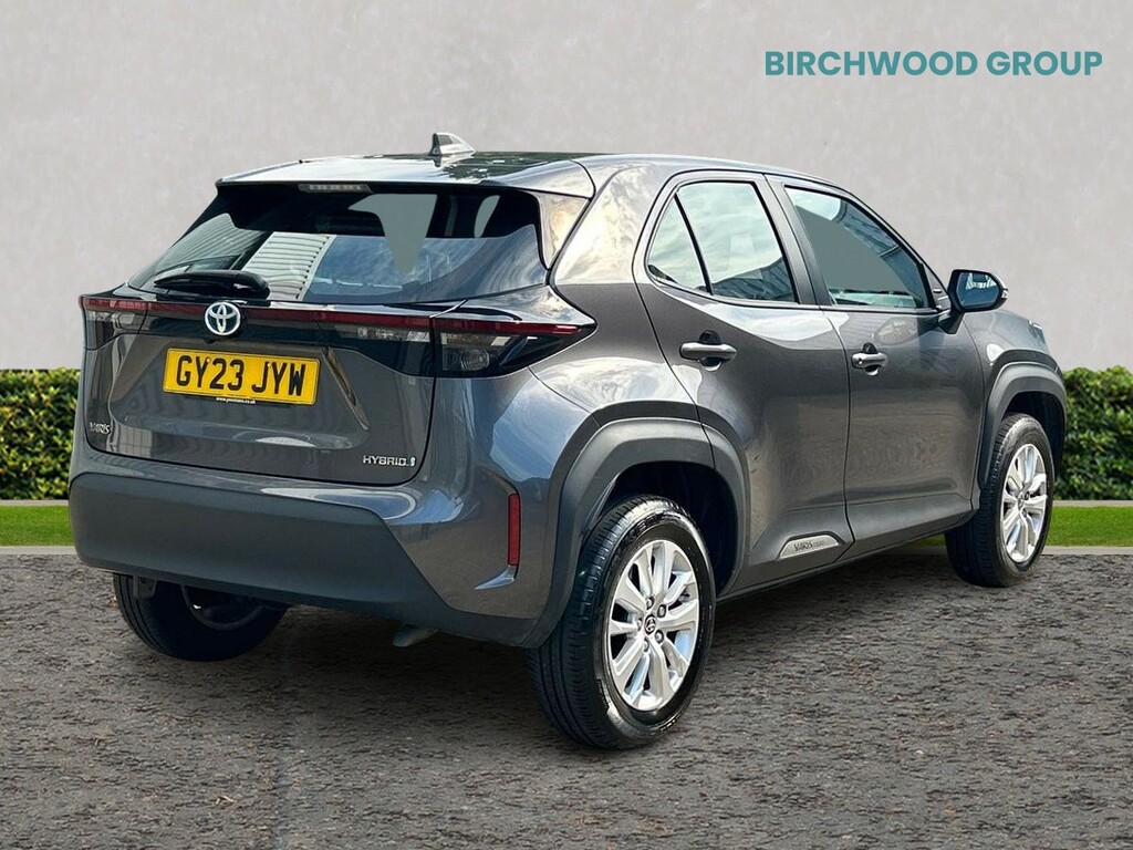 Toyota Yaris Cross 1.5 Hybrid Icon Cvt GY23JYW Grey #3