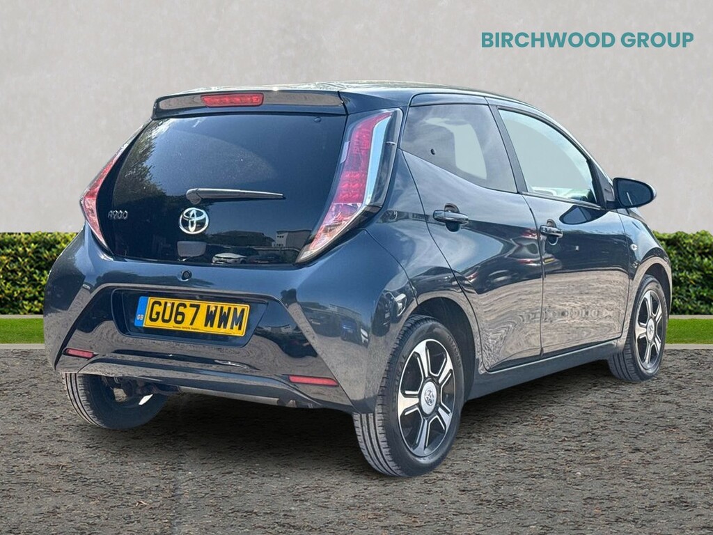 Toyota Aygo 1.0 Vvt-i X-clusiv 3 X-shift Grey #3