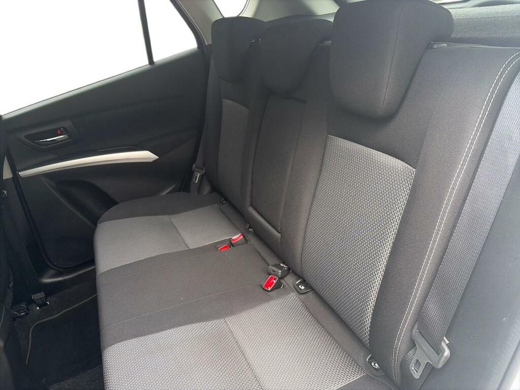Suzuki SX4 S Cross Hatchback White #23