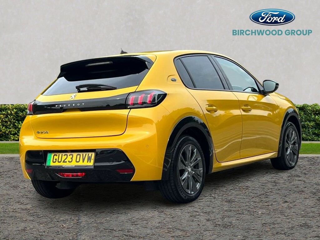Peugeot e-208 100Kw Allure Premium 50Kwh Yellow #3