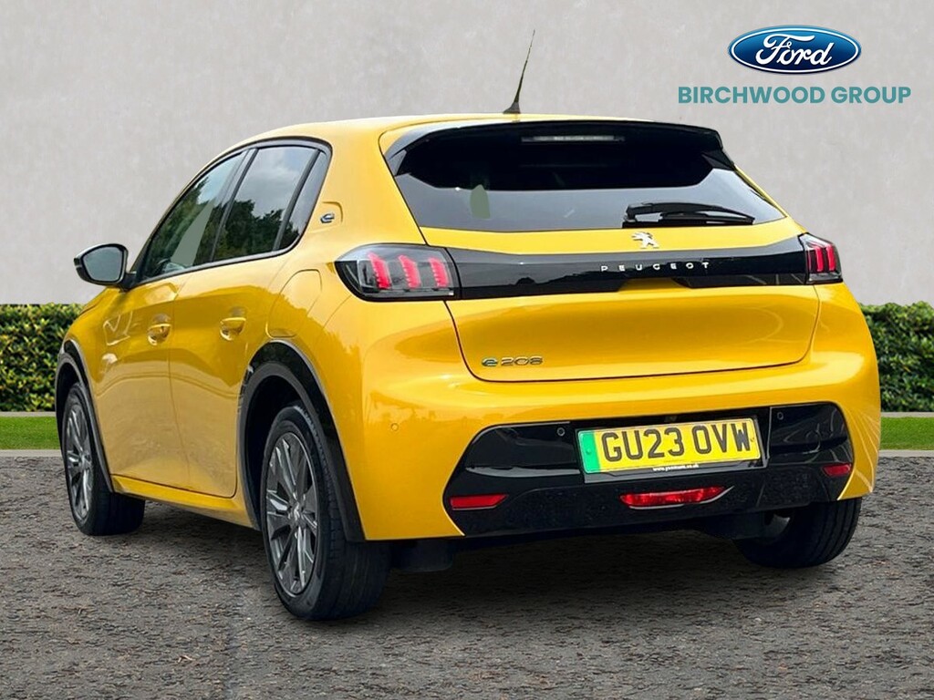 Peugeot e-208 100Kw Allure Premium 50Kwh Yellow #5