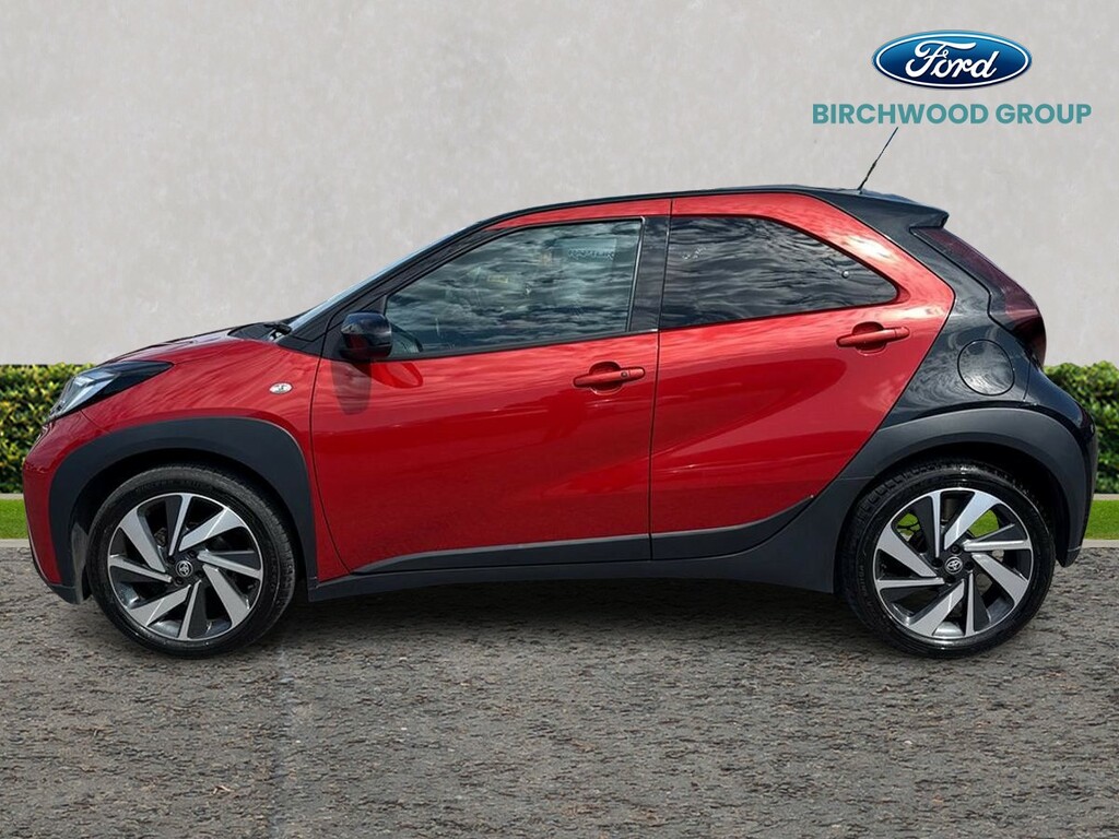 Toyota Aygo X 1.0 Vvt-i Exclusive Red #6