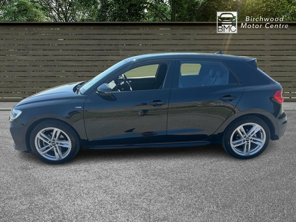 Audi A1 1L S Line LA23VYB Black #4
