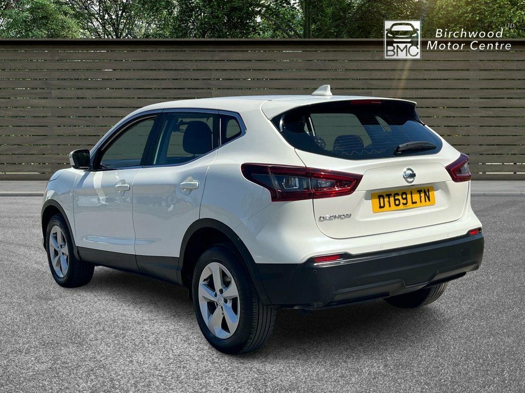 Nissan Qashqai 1.3L Acenta Premium DT69LTN White #5