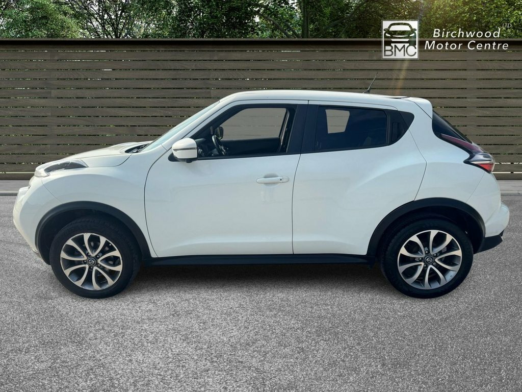 Nissan Juke 1L Tekna CK68ZYT White #4