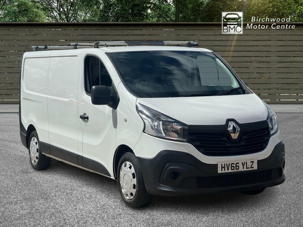 Renault Trafic Mpv HV66YLZ White