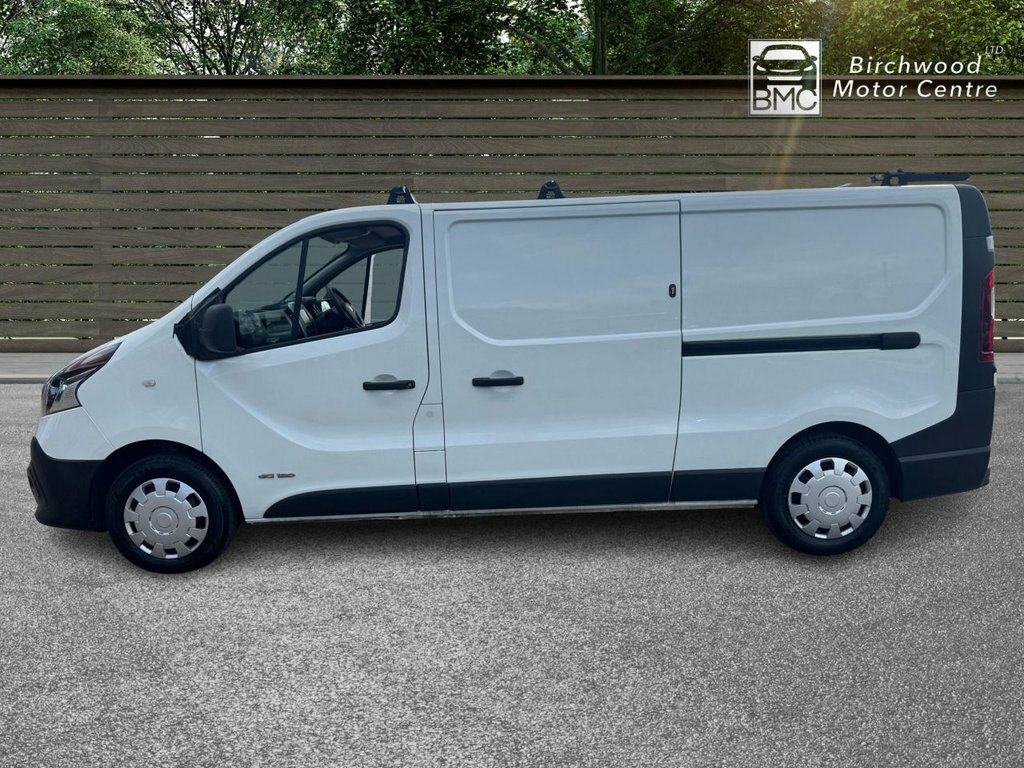 Renault Trafic Mpv HV66YLZ White #4