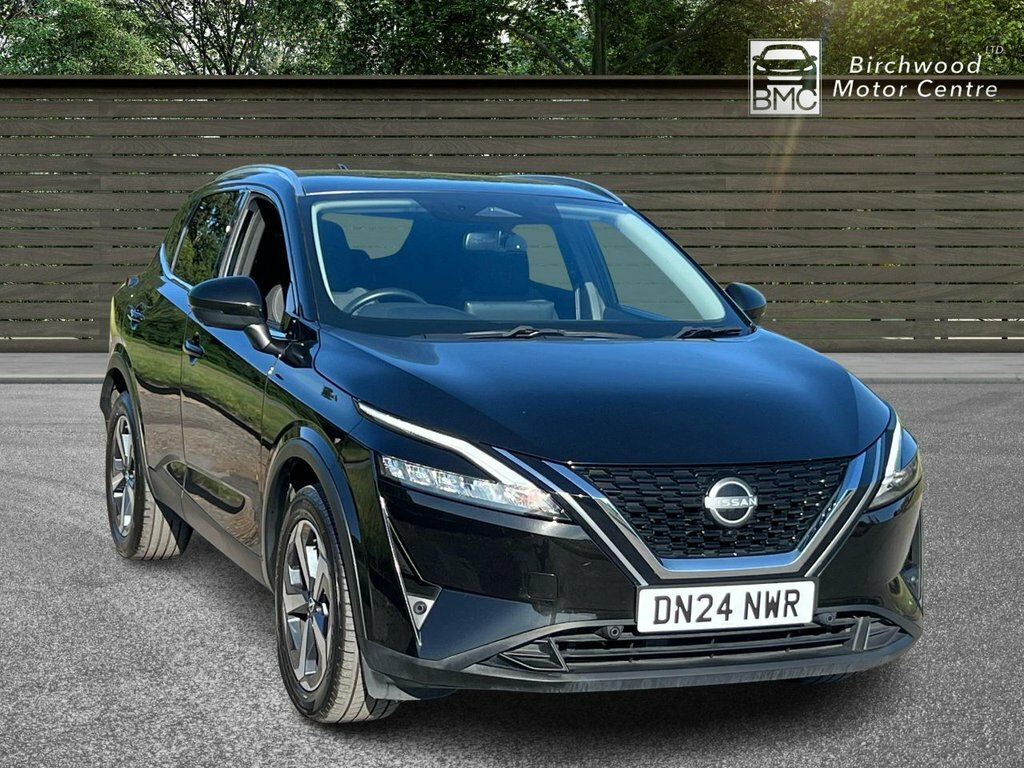 Nissan Qashqai 1.3L N-connecta Black