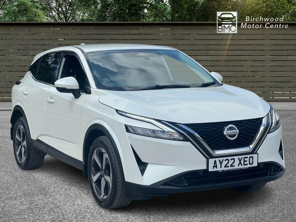 Nissan Qashqai 1.3L N-connecta White