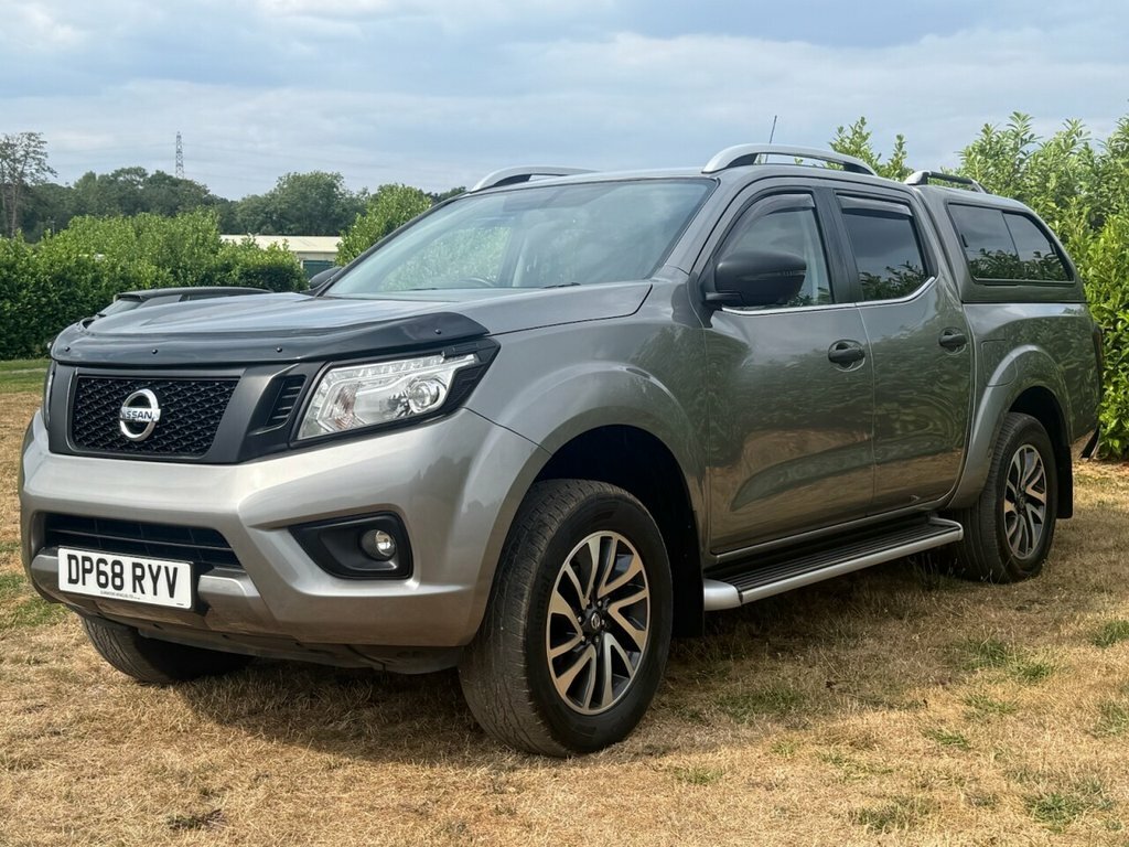 Nissan Navara 2.3L Tekna Grey #3