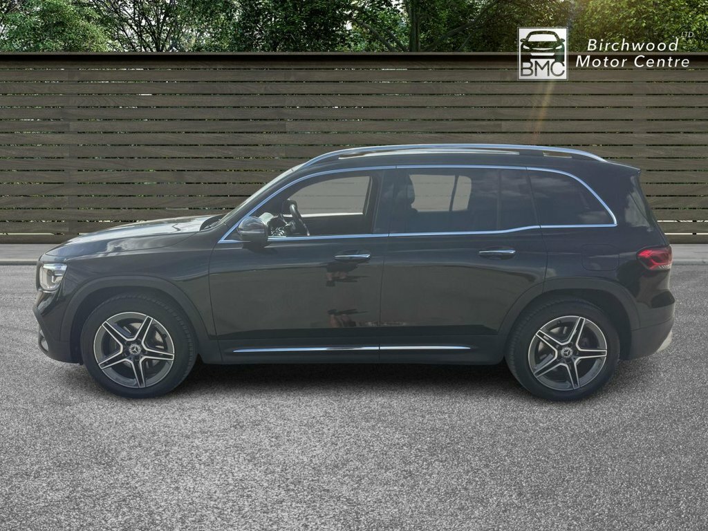 Mercedes-Benz GLB Class Glb 200 Amg Line Premium Black #4