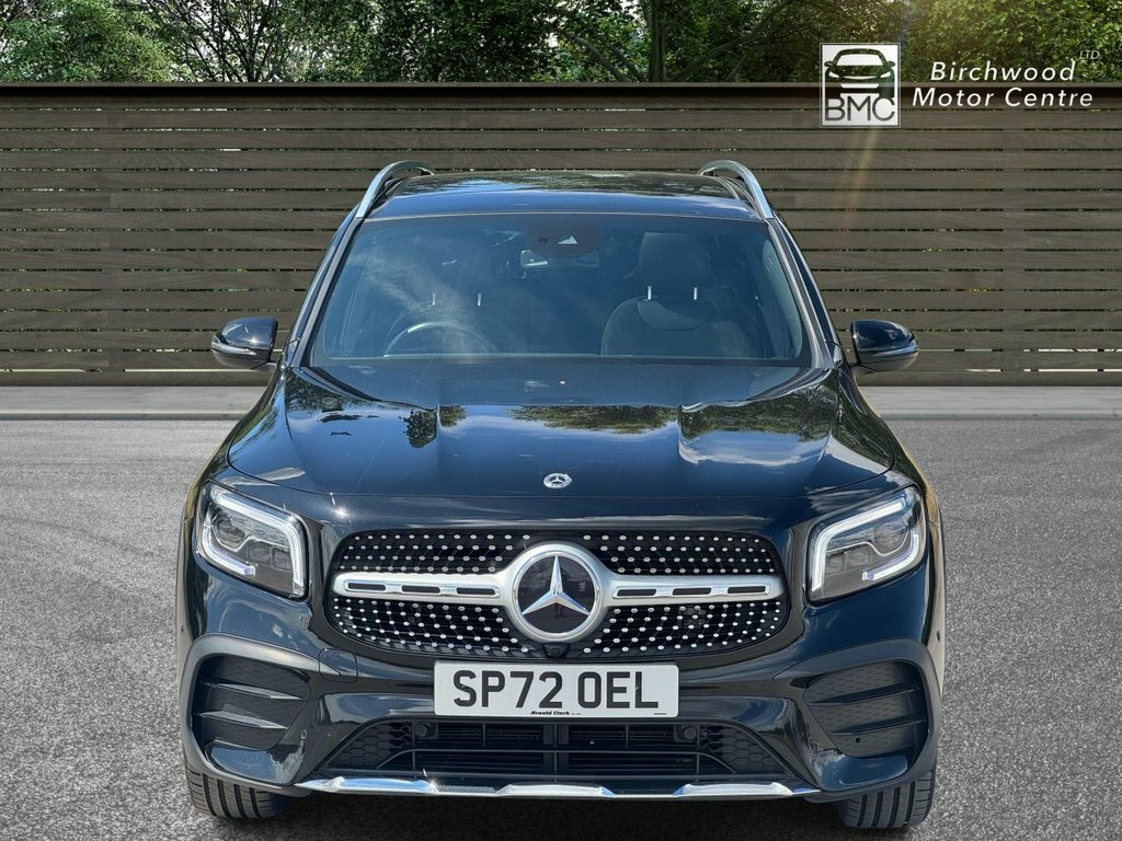 Mercedes-Benz GLB Class Glb 200 Amg Line Premium Black #2