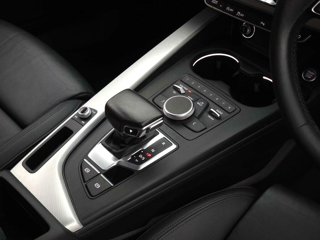 Audi A4 Sport Black #5