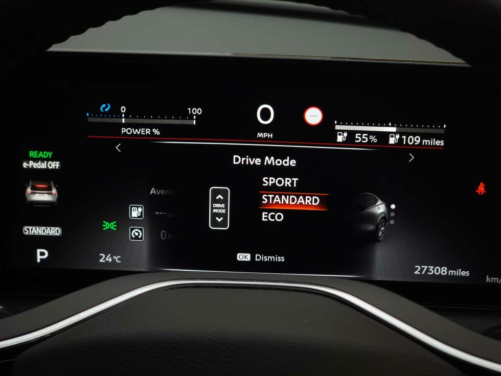 Nissan Ariya 63Kwh Advance Suv 7.4Kw Charger Black #40
