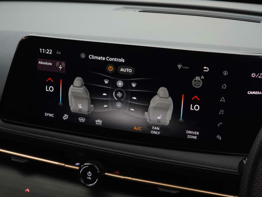 Nissan Ariya 63Kwh Advance Suv 7.4Kw Charger Black #30