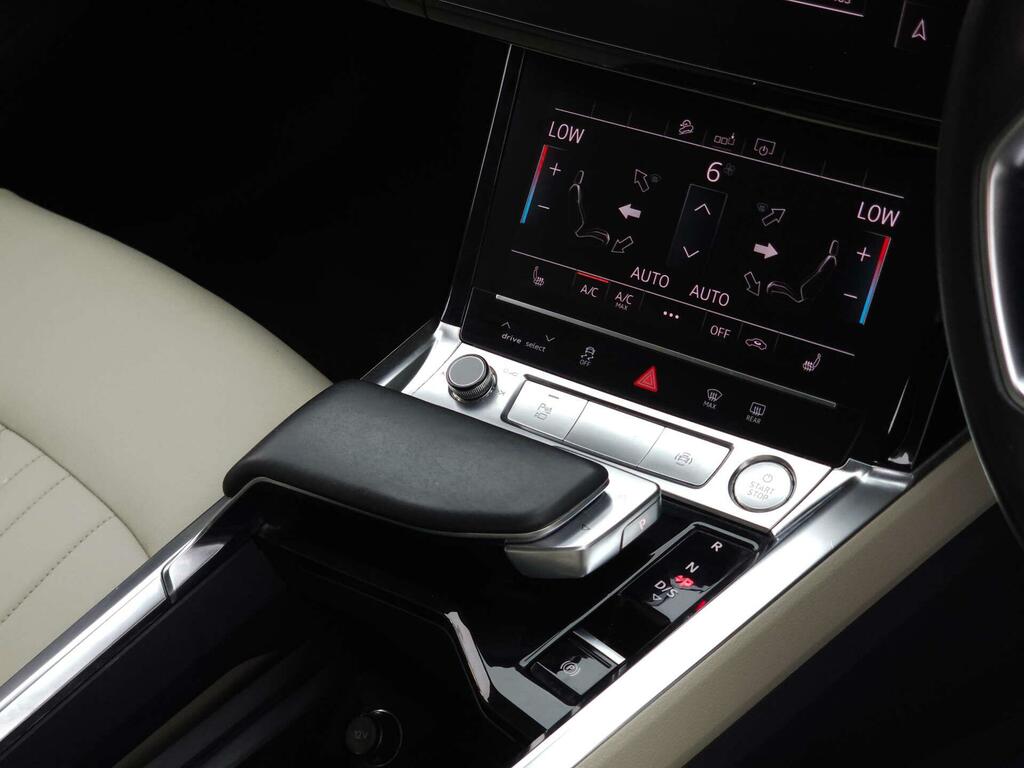 Audi E-tron 55 Quattro 95Kwh Black #6