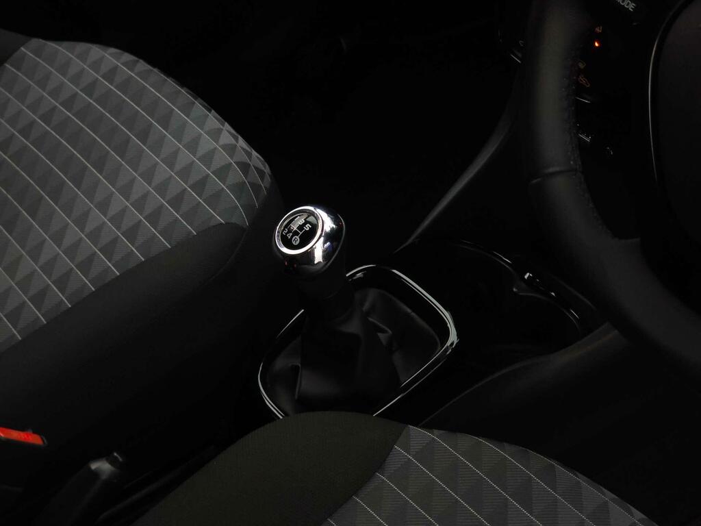 Peugeot 108 Active White #24