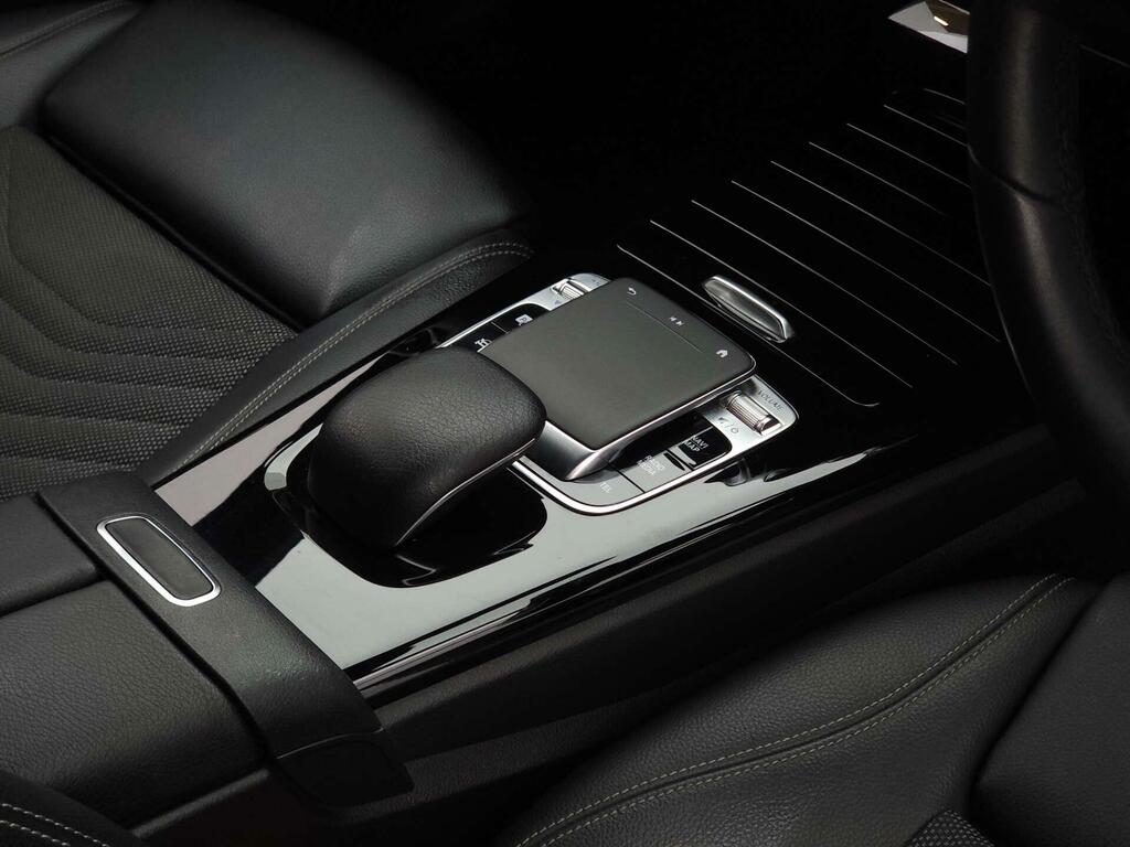 Mercedes-Benz A Class Se Black #5