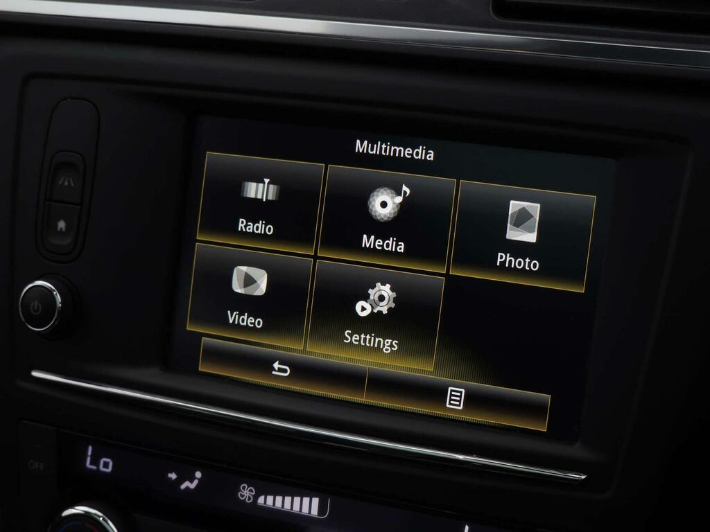 Renault Kadjar Signature Nav Red #36