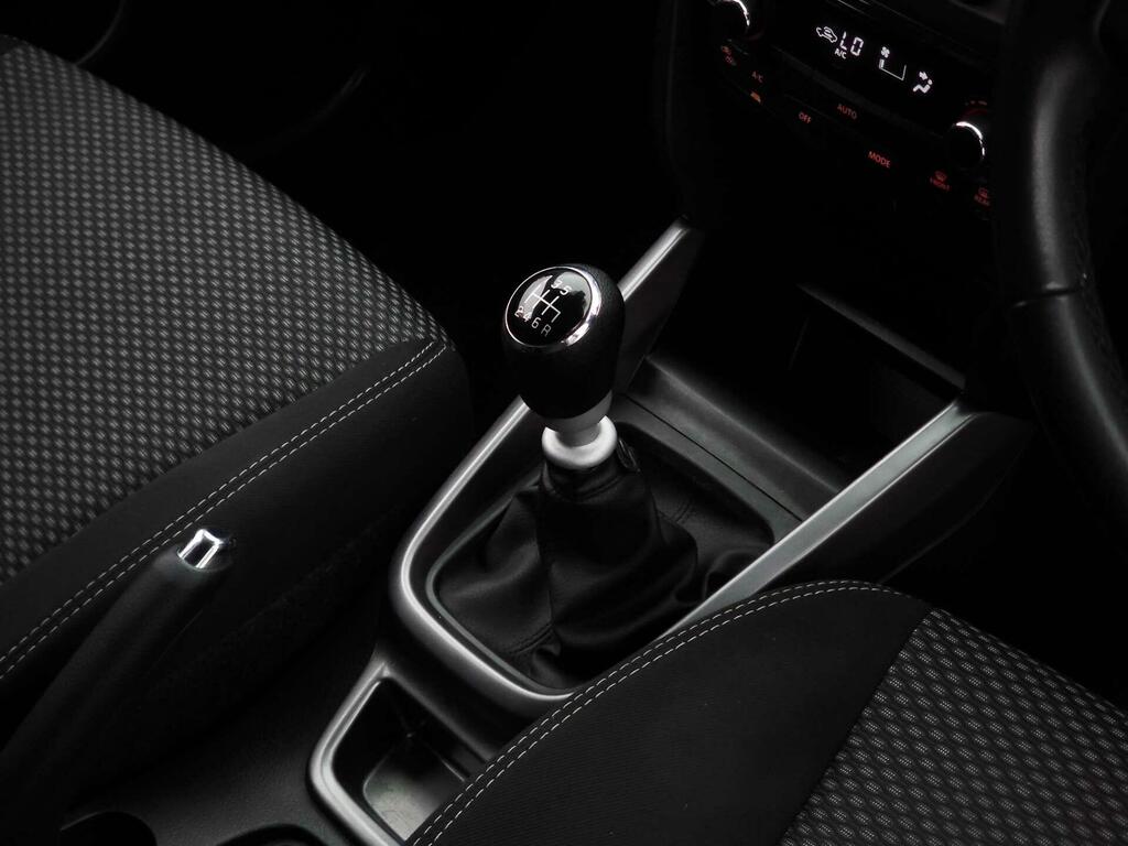 Suzuki Vitara Sz-t Black #6