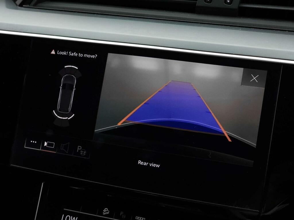 Audi E-tron Technik Black #4