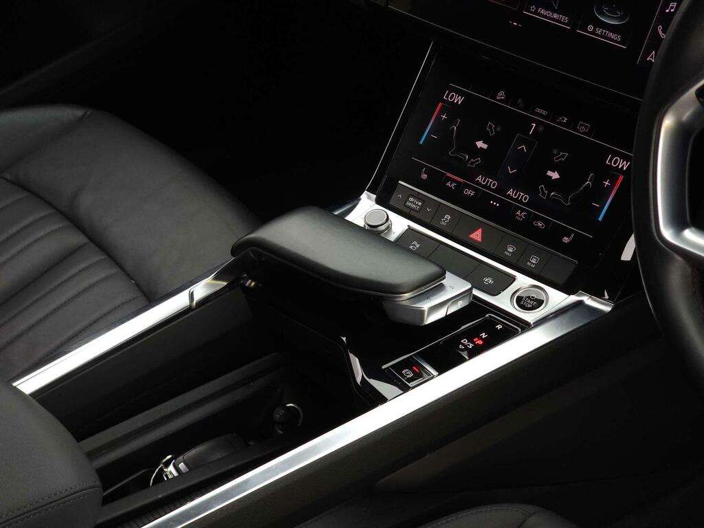 Audi E-tron 300Kw 55 Quattro 95Kwh Launch Edition Grey #25