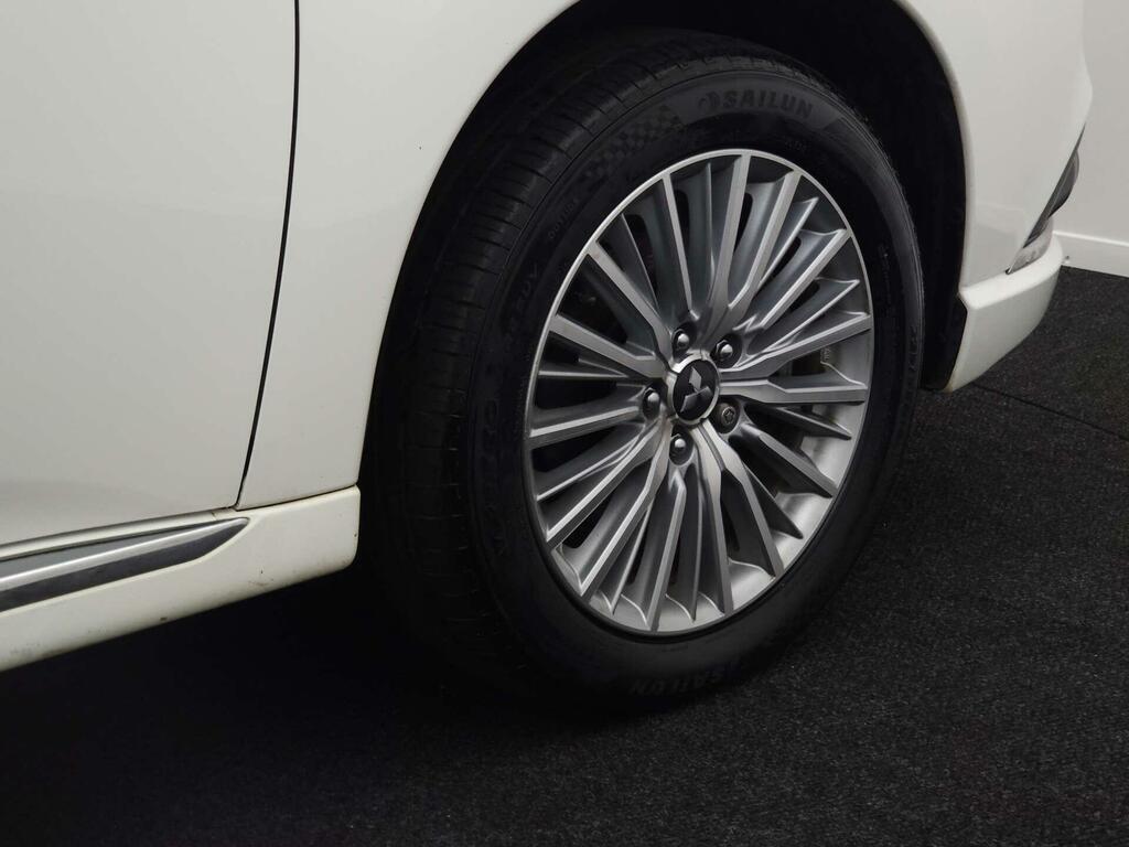 Mitsubishi Outlander 2.0 Juro Cvt Grey #18