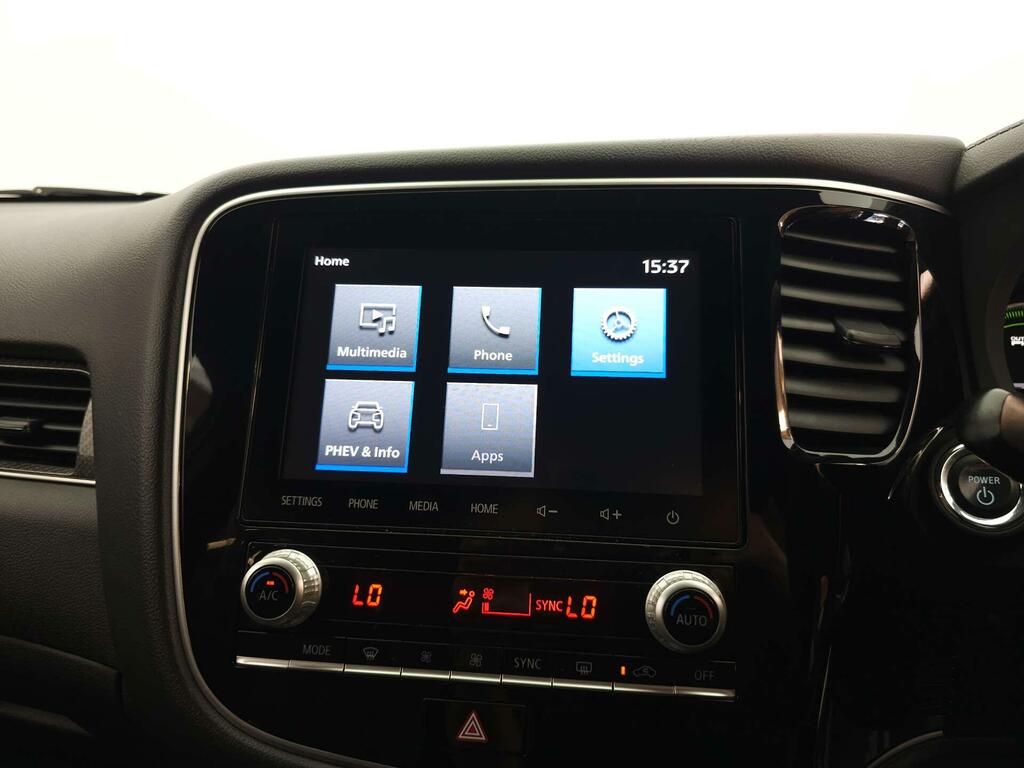 Mitsubishi Outlander Dynamic White #5