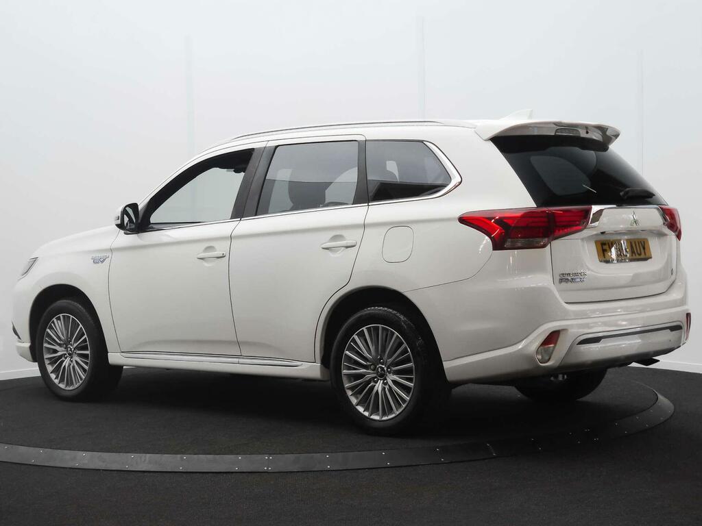 Mitsubishi Outlander Dynamic White #2