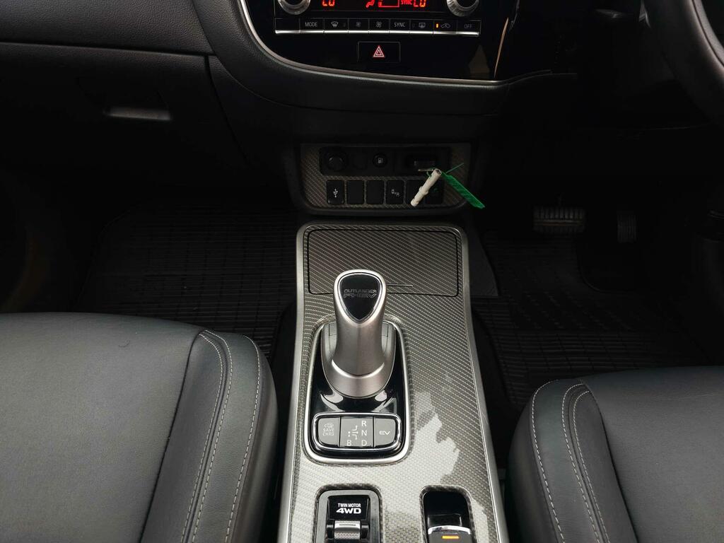 Mitsubishi Outlander 2.0 Juro Cvt Grey #22
