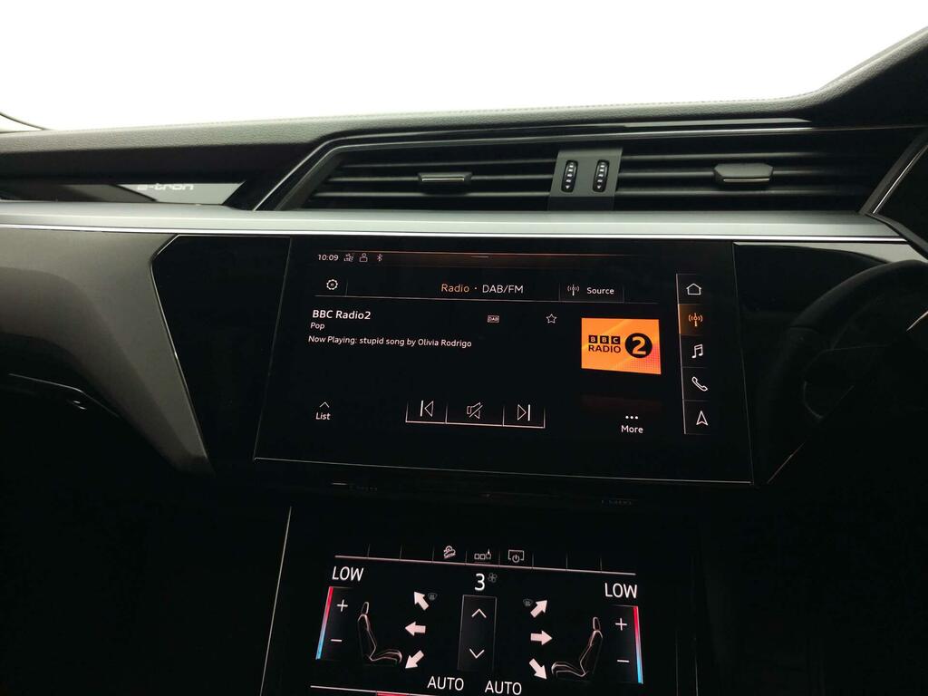 Audi E-tron 55 Quattro 95Kwh Black #4