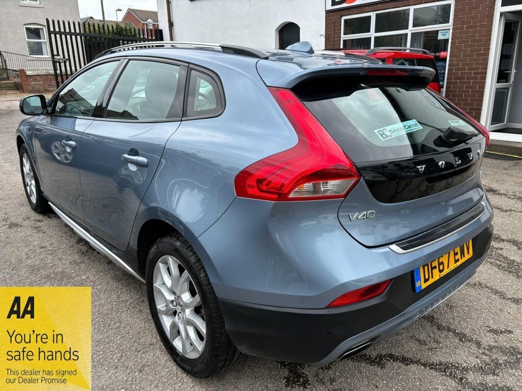 Volvo V40 Cross Country 2L Pro DF67EWV Blue #6